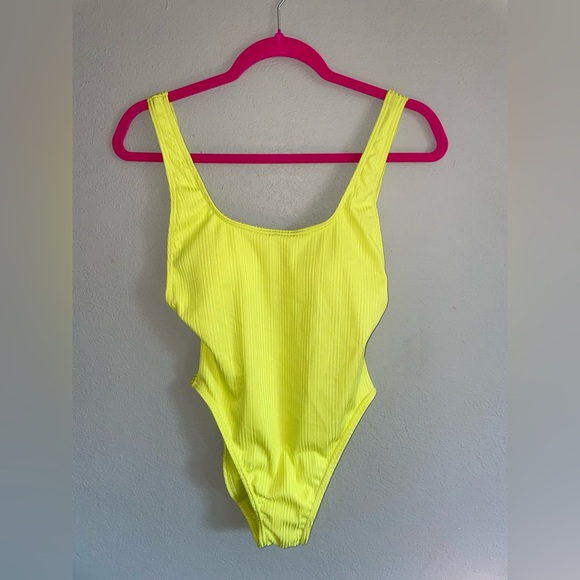 Vince Camuto Women's One-Piece Swimsuit sz 10 new nwt - Picture 1 of 5